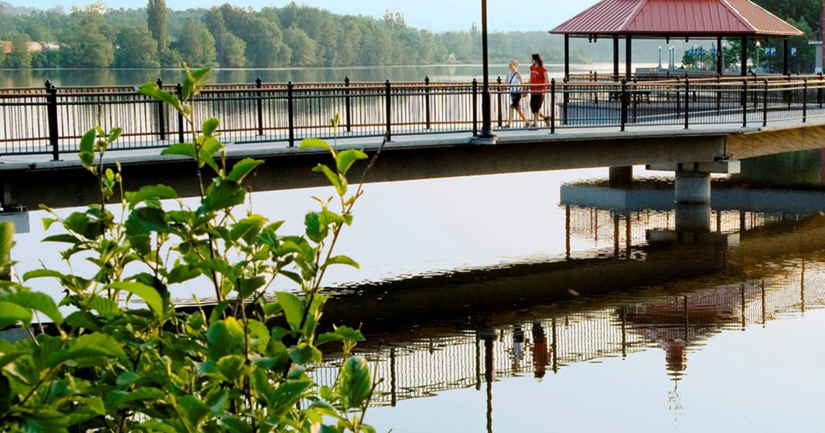 Sherbrooke LacdesNations Promenade (Promenade du LacdesNations