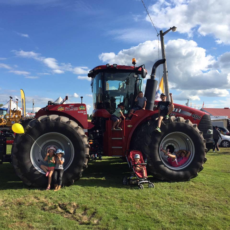 tracteur_et_enfants.jpg