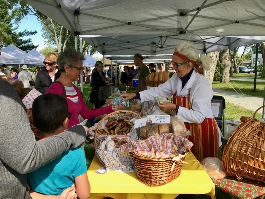 City of Valcourt: Public market in Park Camille-Rouillard