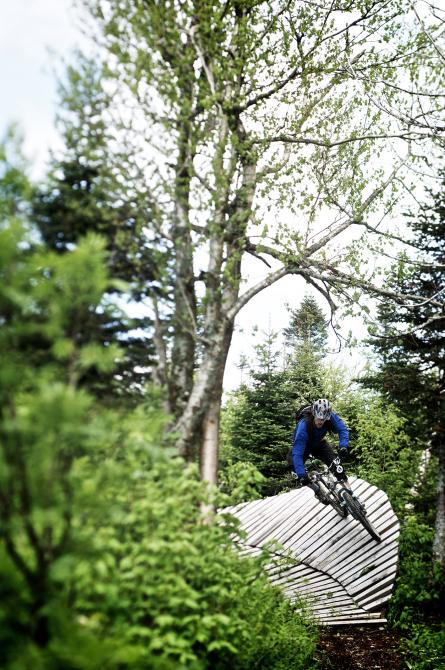 Circuits Frontières - East Hereford: A 50 km mountain biking trail network for all levels including 13 km of exciting flowing singletracks built by ADSVMQ in the past 3 years. In the Quebec's Top-10 of the best mountain biking places