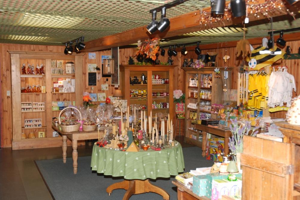Boutique: Gift shop
Open year-round