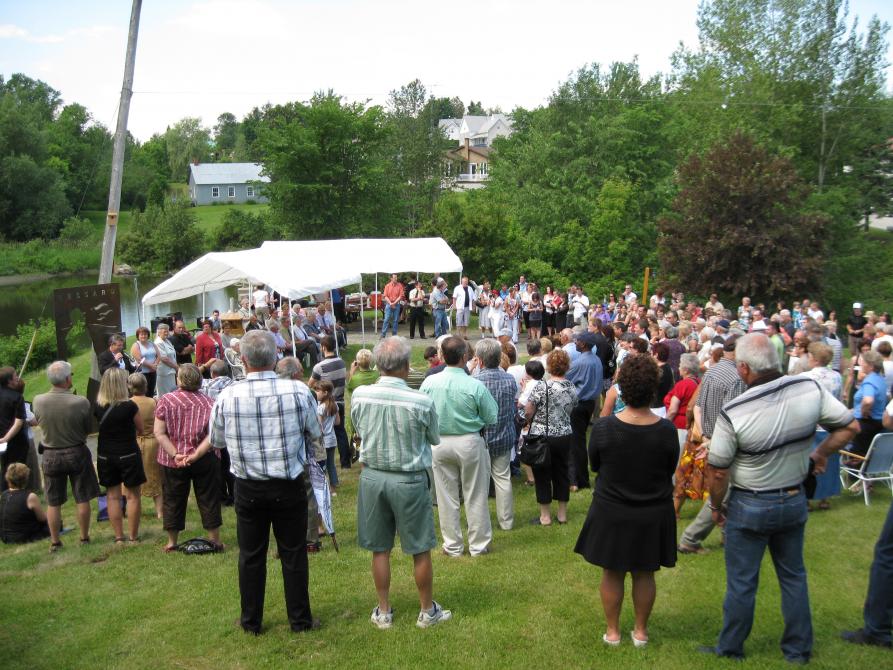 History shows itself: The unveiling, in 2010, of the Orcard Lessard's statue in Martinville.