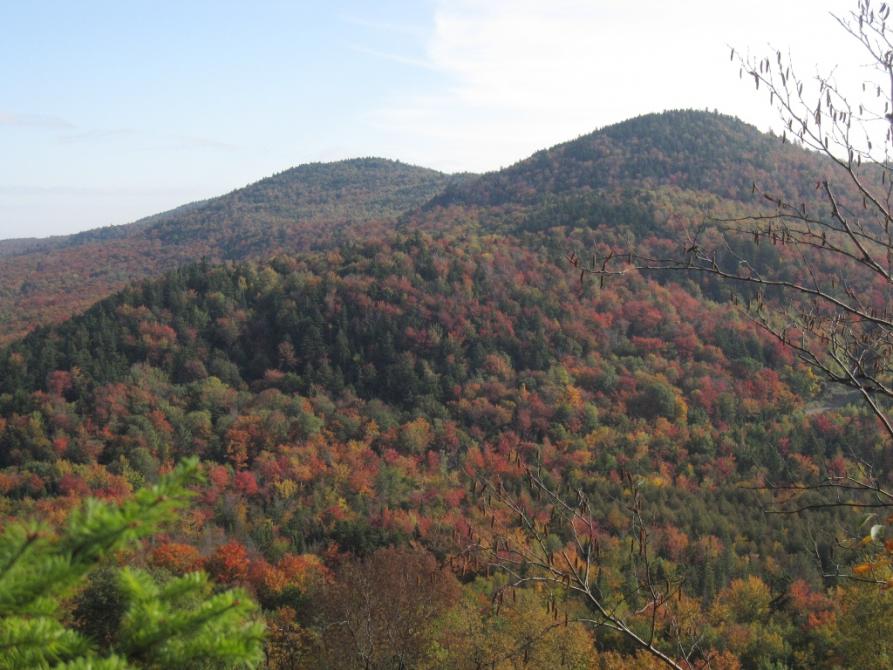 Traversée du massif des monts Stoke : Les Sentiers de l'Estrie Inc.