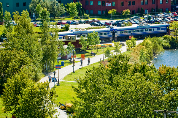 Promenade du Lac-des-Nations: Sherbrooke - Urban walks