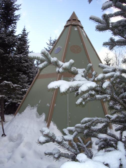 Aux Tipis de la Rivière Sauvage: Saint-Romain