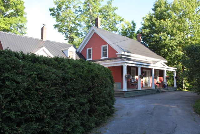 Le Passe-Partout: Cowansville