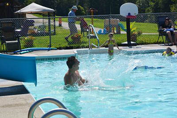 Camping de la Rivière Nicolet: Wotton