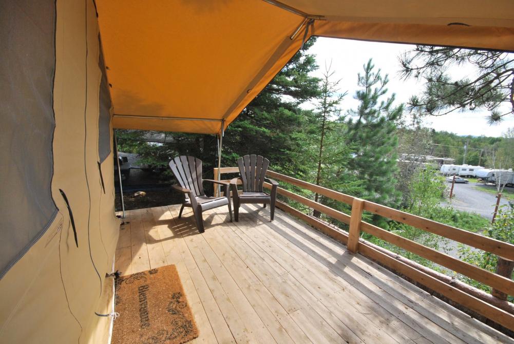 Tent ready-to-camp : Would you like to live the camping adventure, but you do not want to be responsible for bringing all the equipment? Hékipia tents are ideal for you!