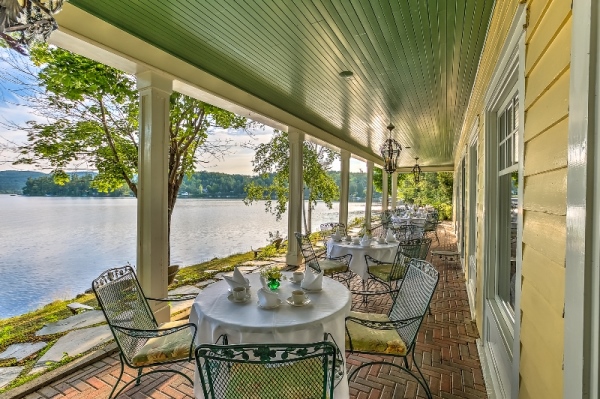 Le Ripplecove, Lakefront Hotel & Spa - Ayer's Cliff | Eastern Townships ...