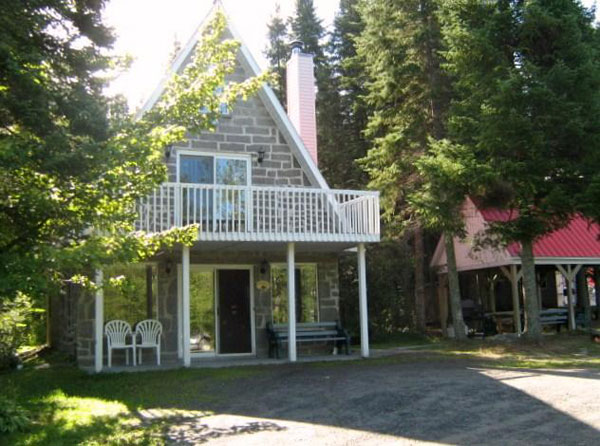 Camping, chalets et spas des Pignons Rouges: