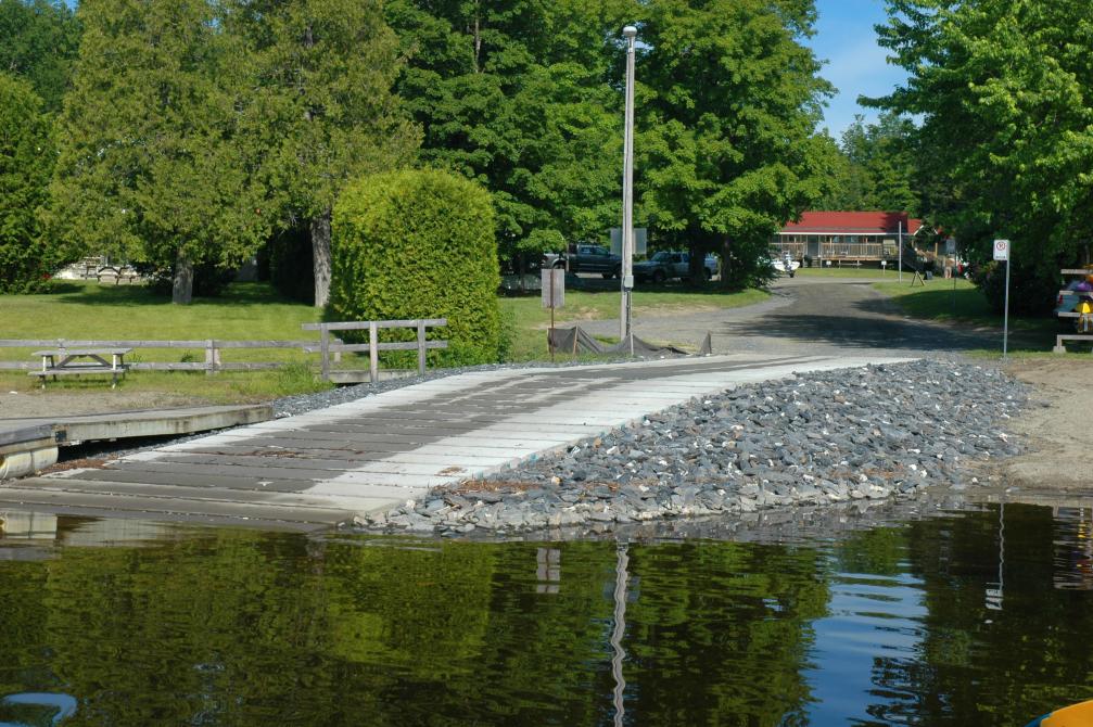 Beach - Station touristique Baie-des-Sables: Lac-Mégantic