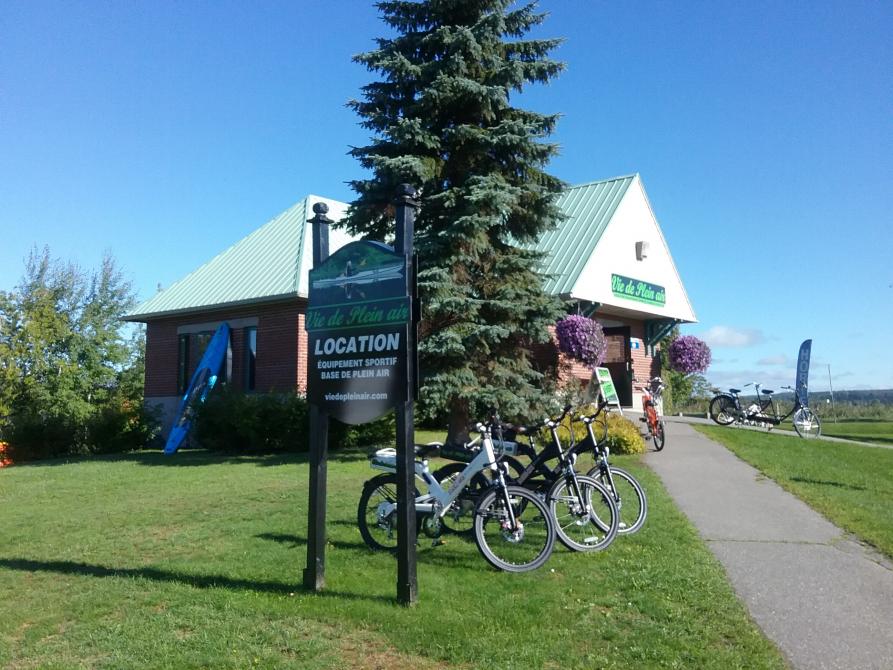 Vie de Plein air: Sport equipment rental, Magog