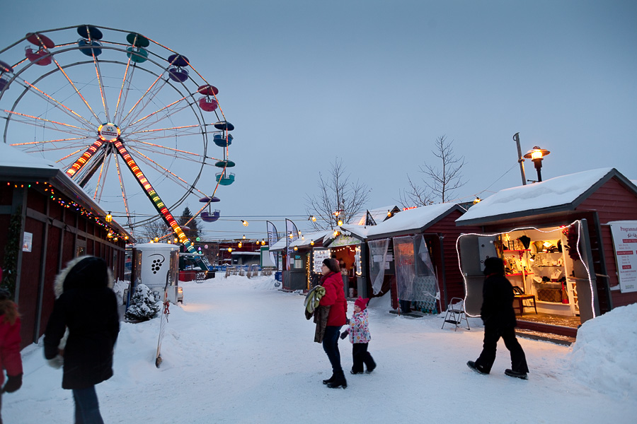 Christmas market at marché de la Gare de Sherbrooke: