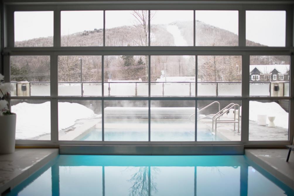 Espace 4 Saisons - Pool view: