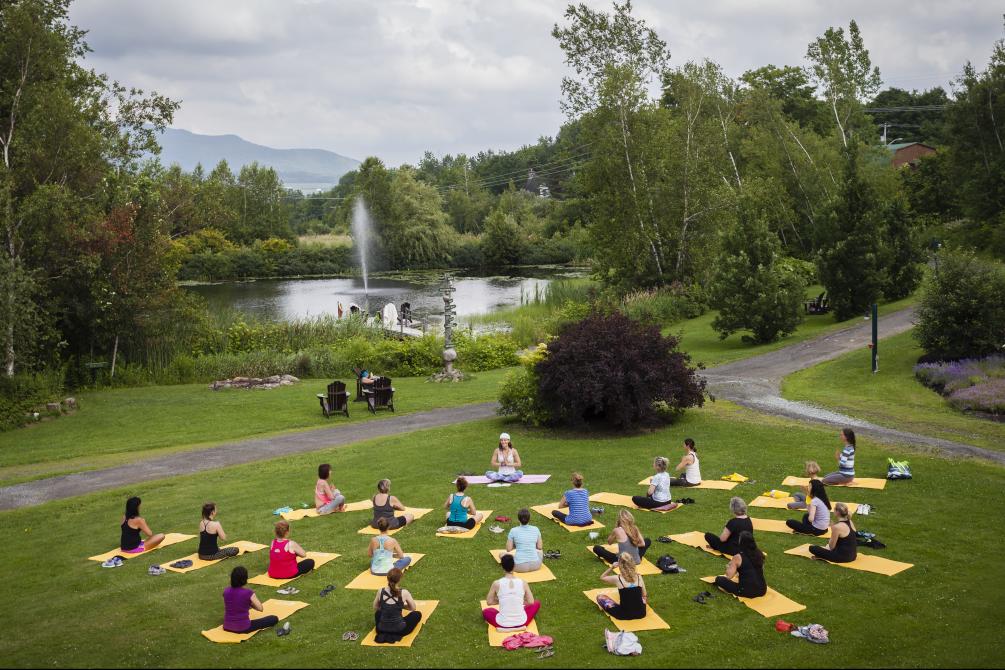 Spa Eastman: Outdoor yoga activity