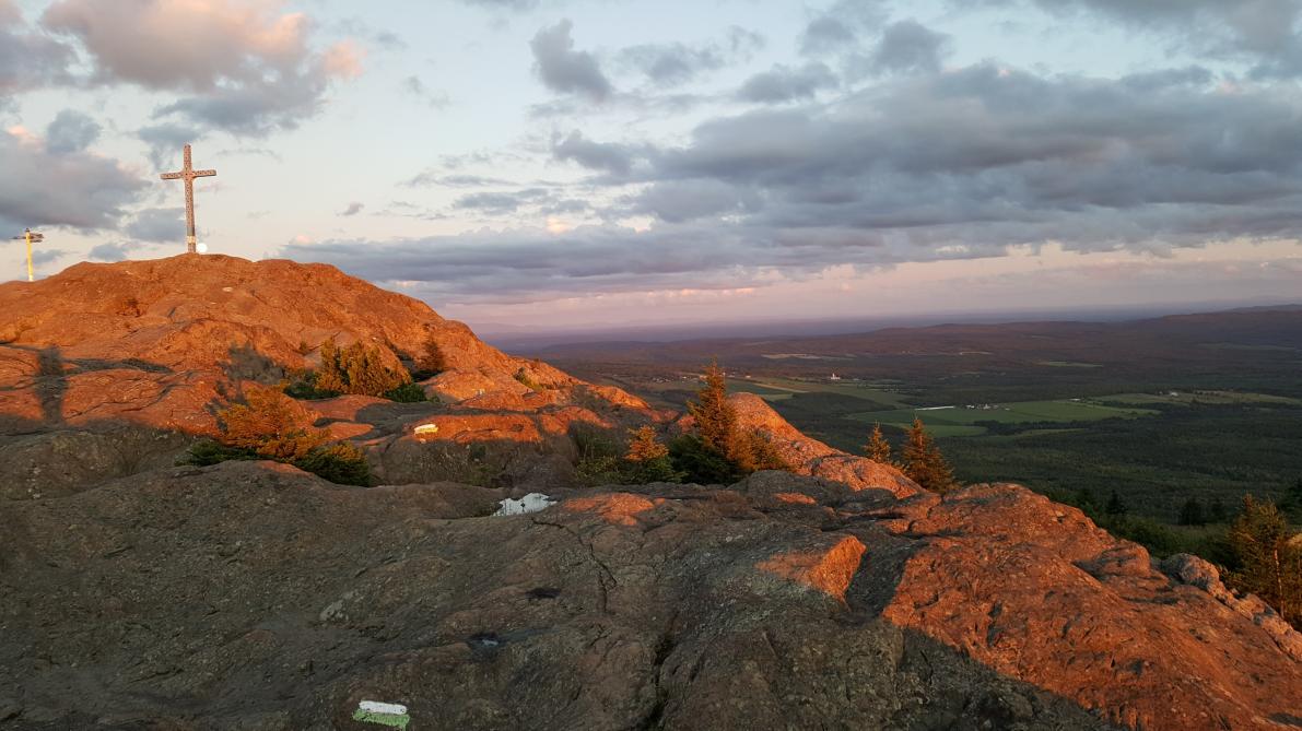 Parc régional du Mont-Ham: Camping at the summit