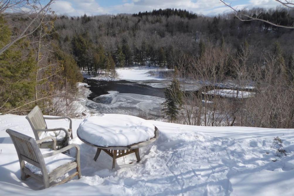 Les Côteaux Missisquoi: Non-traditionnal accomodations, Saint-Étienne-de-Bolton