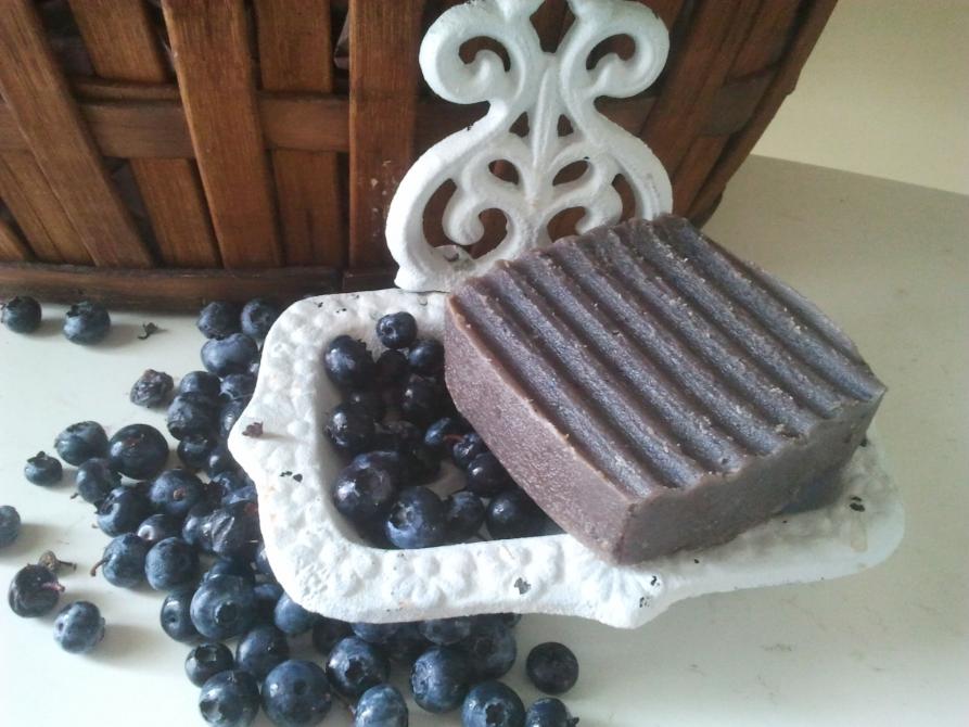 Les Savons Main de Nature Soaps: Barnston-Ouest