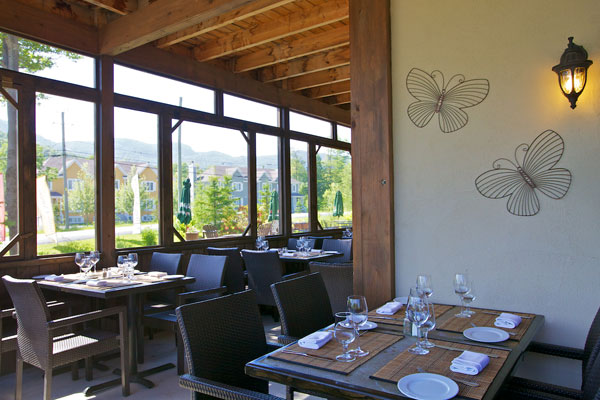 Bistro 4 Saisons - Terrace: