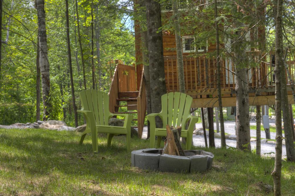 Cabania: Mini house in the trees for an unforgettable experience whether in winter or summer (4 seasons)!