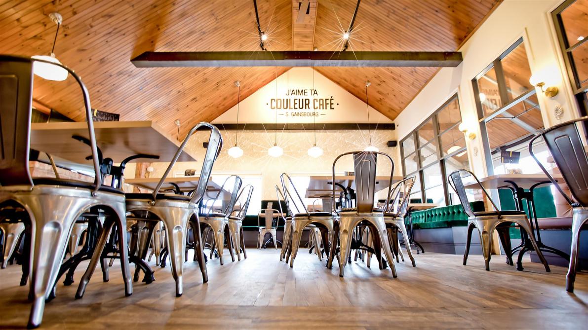 Café de la Brûlerie: Second floor space