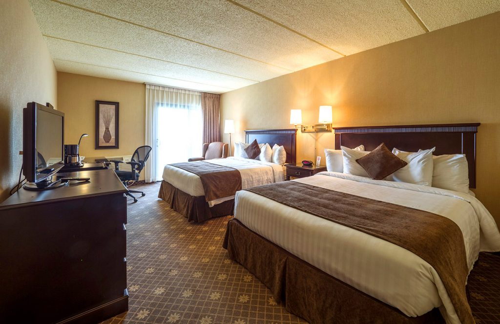 2 queen size  bedroom: