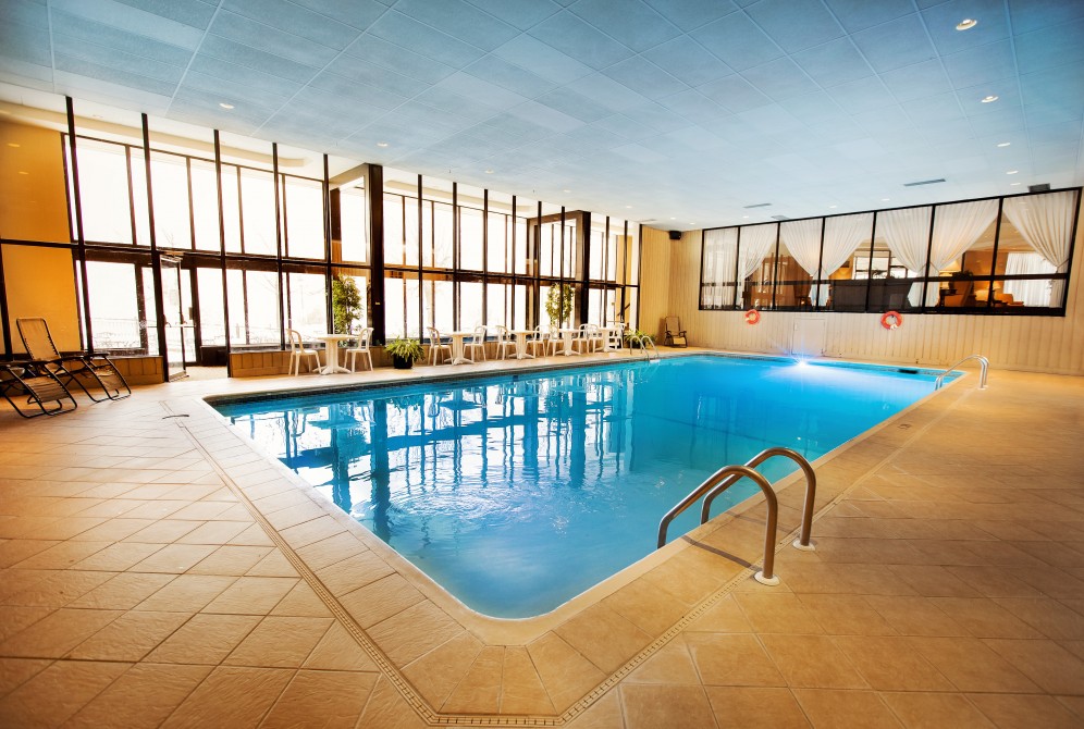 Swimming pool :