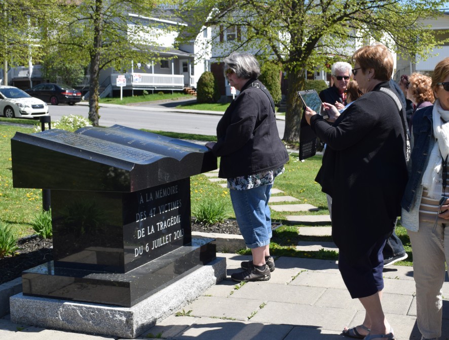  Memorial: Memorial to the 47 victims of the tragedy