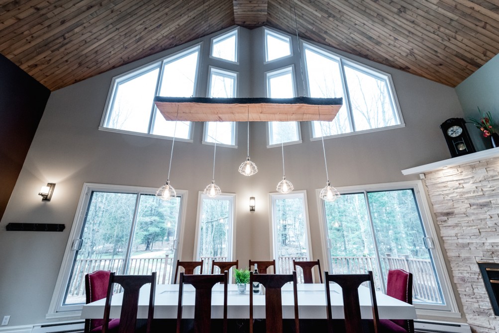 Dining room: