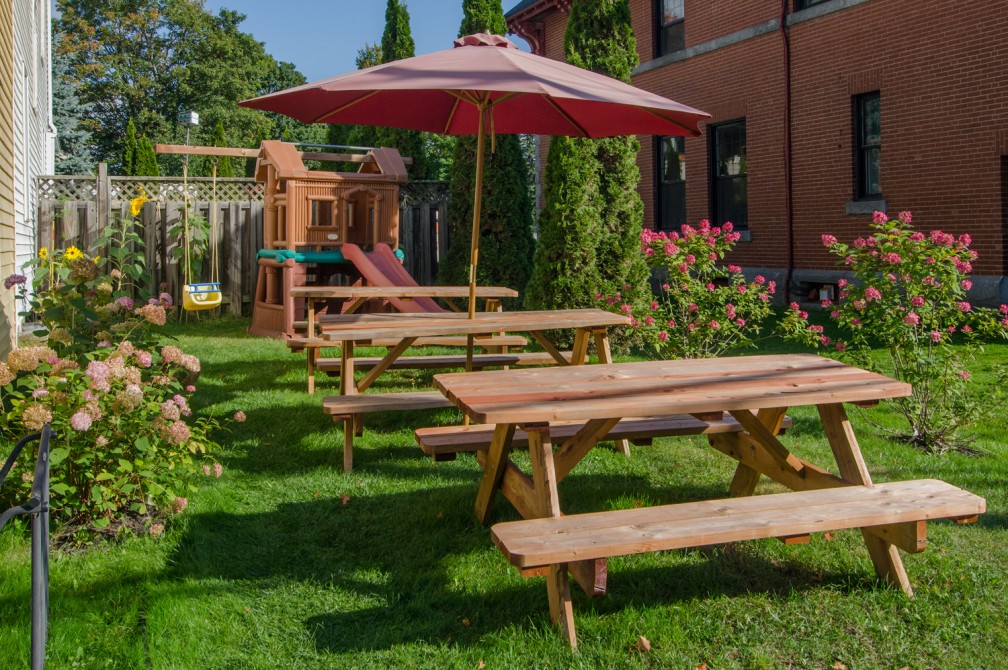 outdoor table: table, outdoor, summer, flower