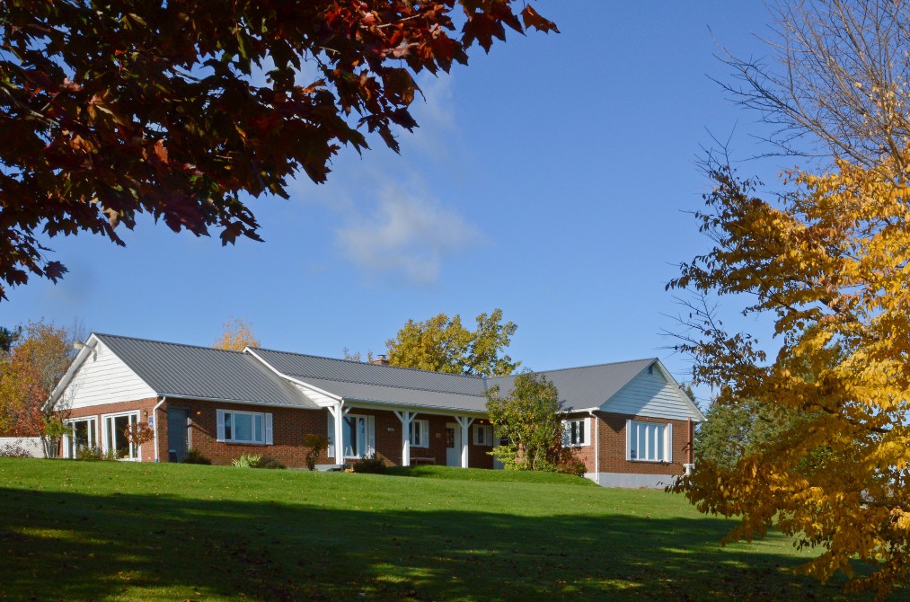 Ranch St-Hubert B&B in fall: St-Herménégilde, Coaticook region

