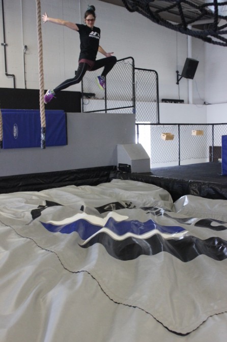 Motion Parc Évolutif - aerobatic zone with airbag: Aerobatic zone with airbag to jump in, flip and have lot of fun! 