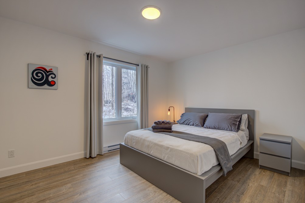Le Pür (1 of 4 bedrooms):