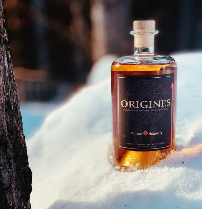 Origines: Origins (SAQ code: 14559391) is a maple liquor (22% alcohol). On the palate, a touch of oak, with a hint of vanilla and a subtle finish of Maple. Origines is aged in Calvados barrels.