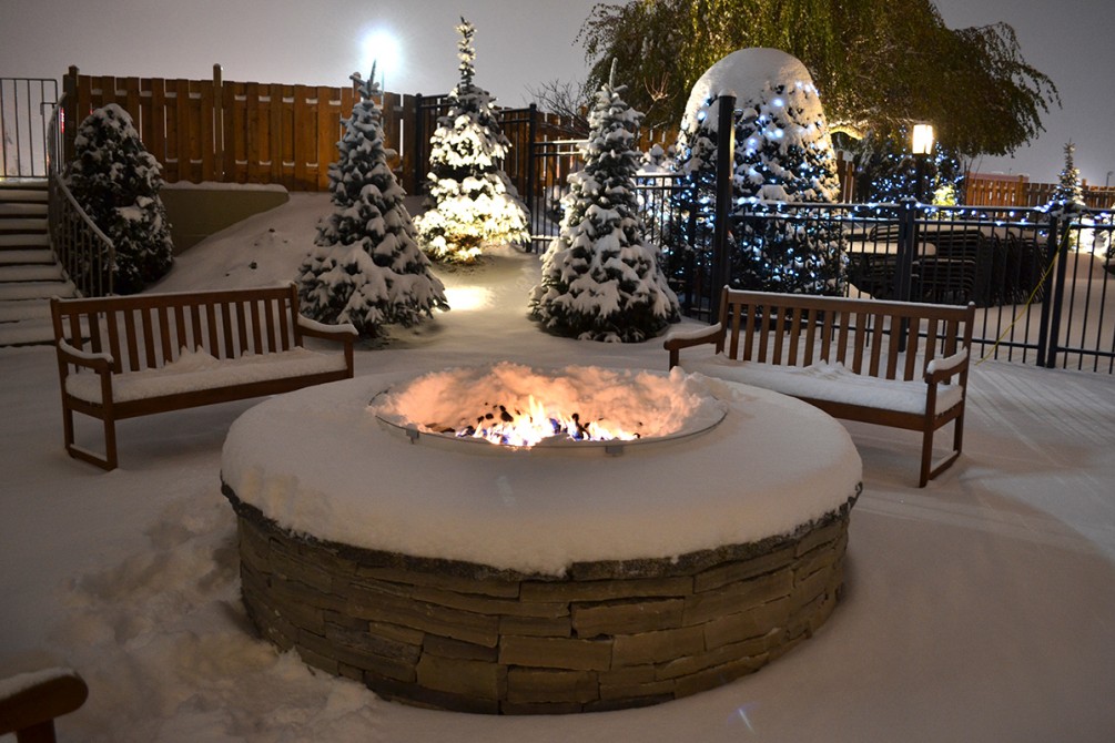 Hotel Castel - Exterior installations: Outdoor fireplace