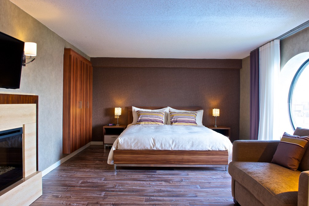 Hote Castel - Urban suite: With 1 king-size bed and an ambiance fireplace