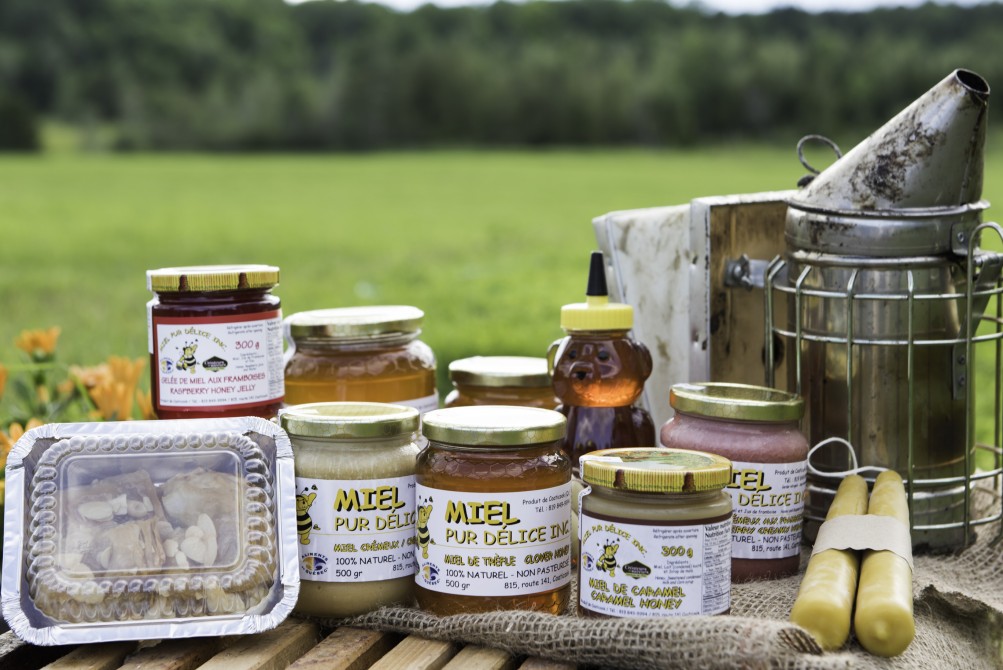 Products of honey.: Different products of honey. Also made and sugar with honey. 
