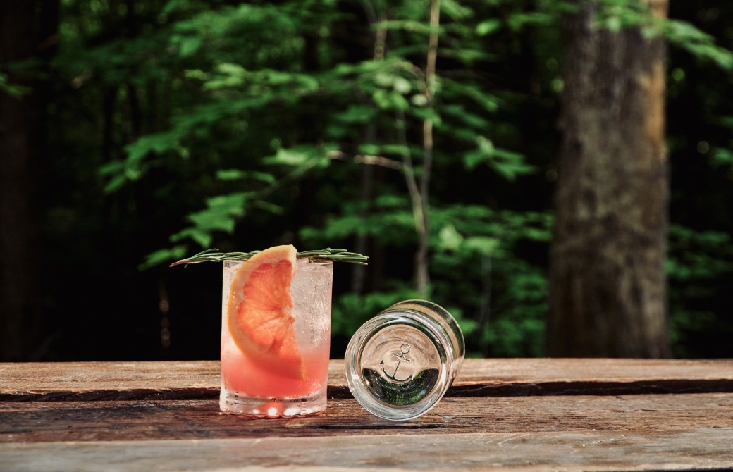 OLD FASHIONED glass: OLD FASHIONED glass personalized with a relief stamp on the bottom.