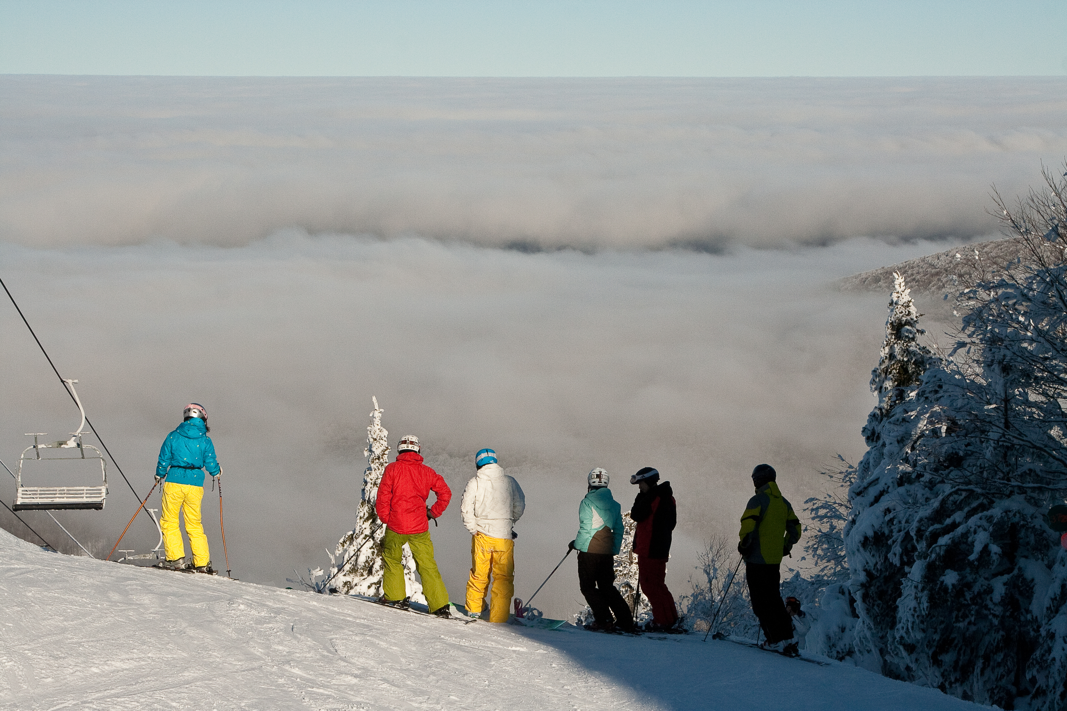 du_ski_au-dessus_des_nuages_montsutton.jpg